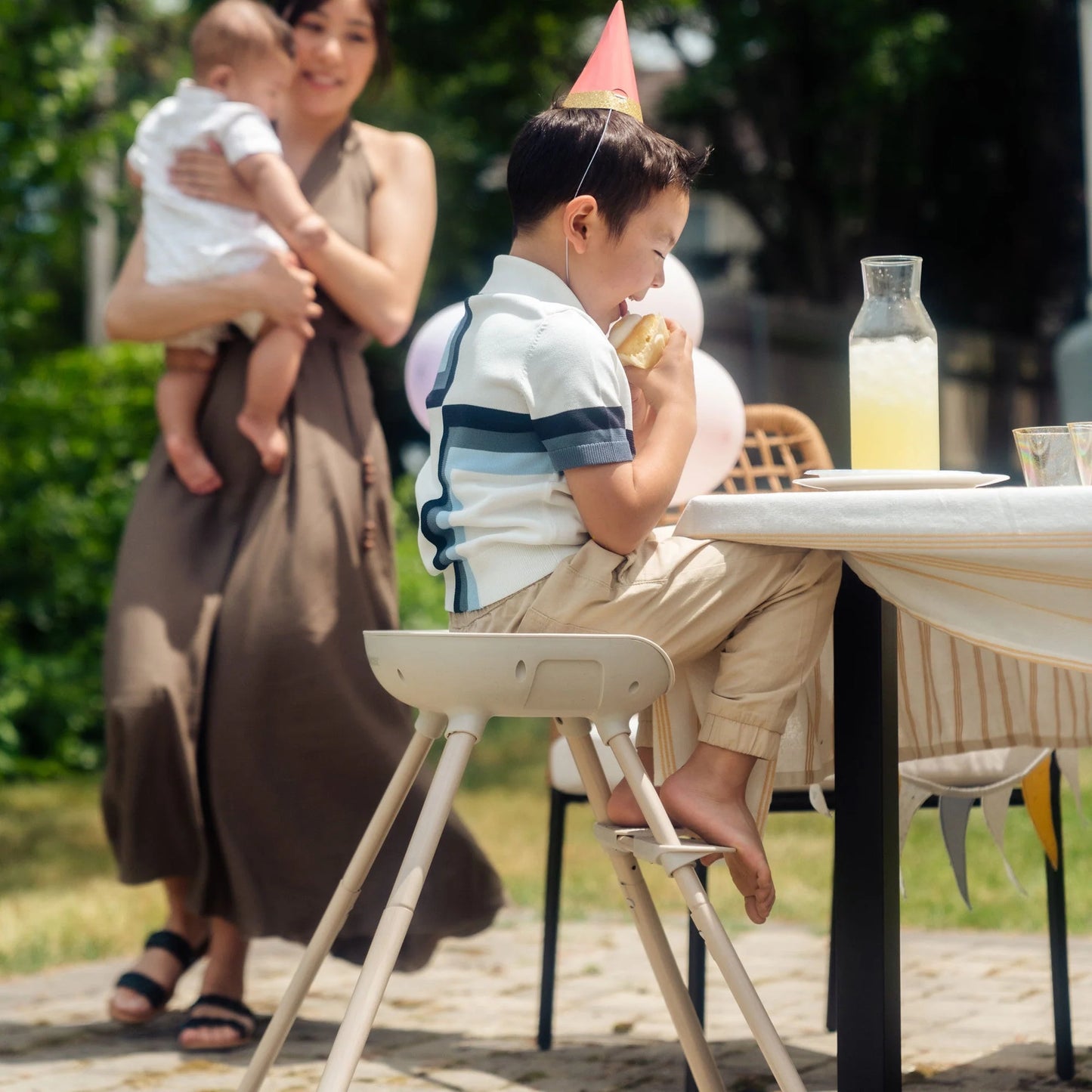 Moa 8-In-1 High Chair