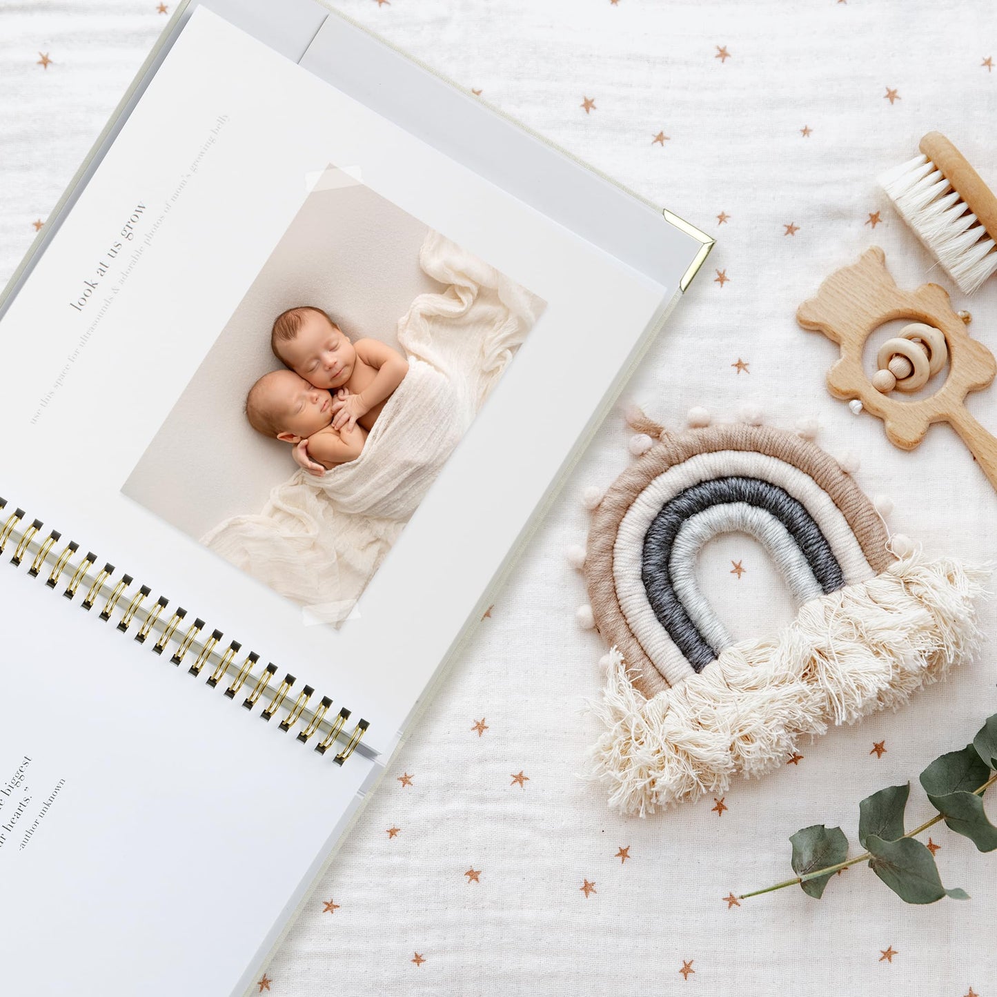 Keepsake Baby Memory Book for Boys and Girls – Timeless First 5 Year Baby Book