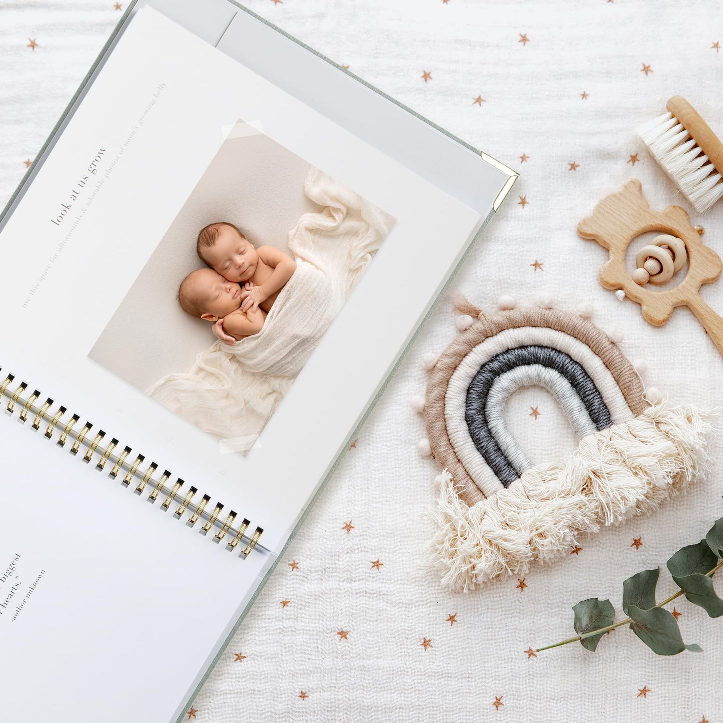 Keepsake Baby Memory Book for Boys and Girls – Timeless First 5 Year Baby Book