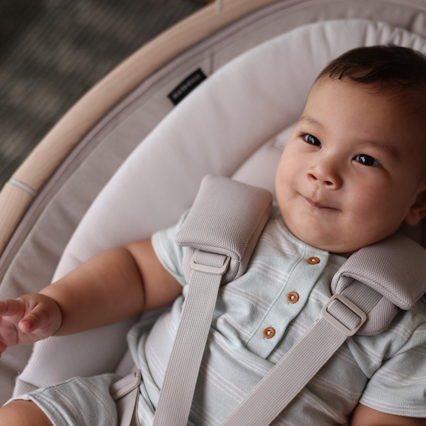 Maxi-Cosi Cassia Baby Swing: Portable, 360 Rotation, 5 Speeds, 12 Melodies, Recycled Fabric, Slate