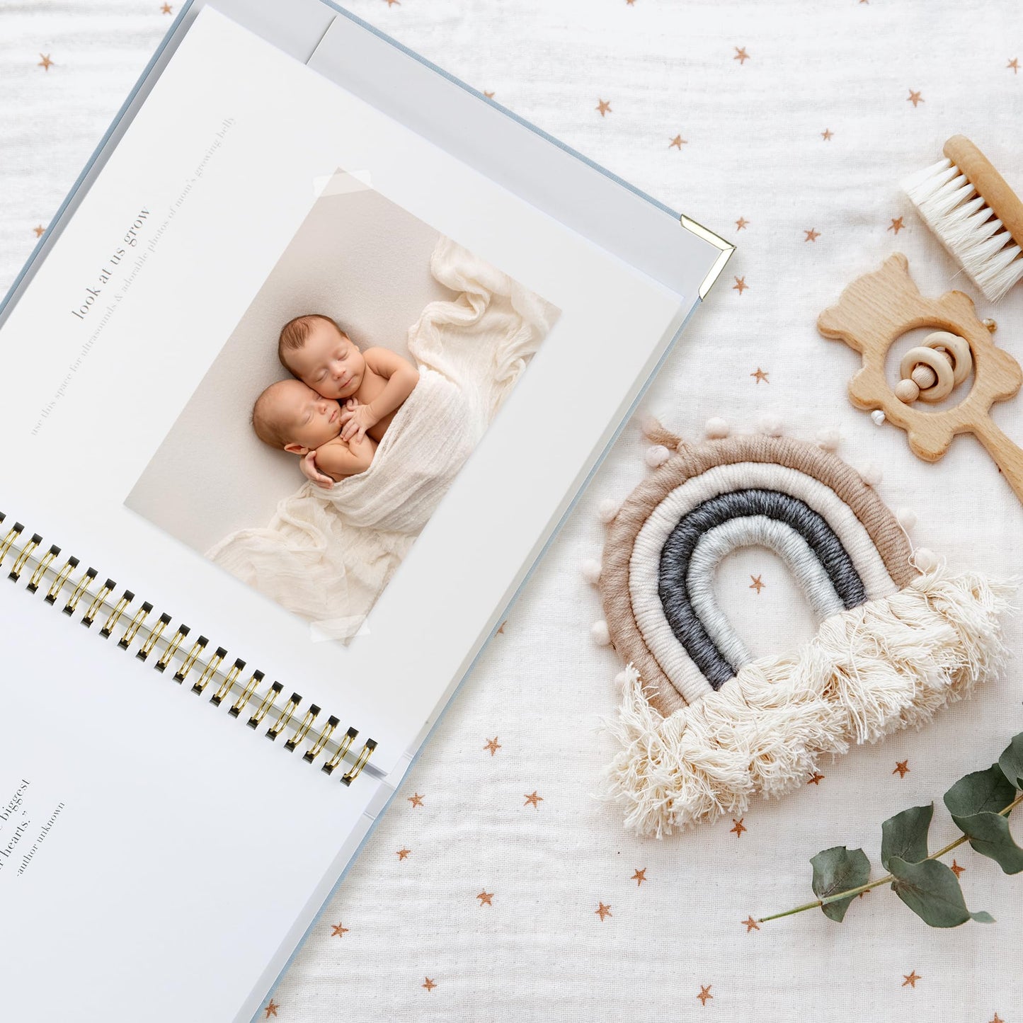 Keepsake Baby Memory Book for Boys and Girls – Timeless First 5 Year Baby Book