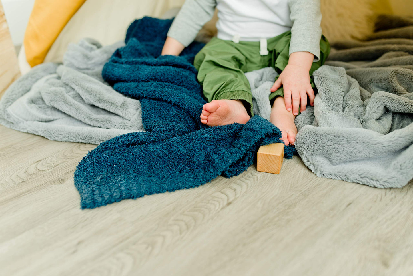 SARANONI Bamboni Luxury Baby Blanket | Plush Blanket for Infant Boys & Girls | Receiving Blanket 30” x 40” | Gray