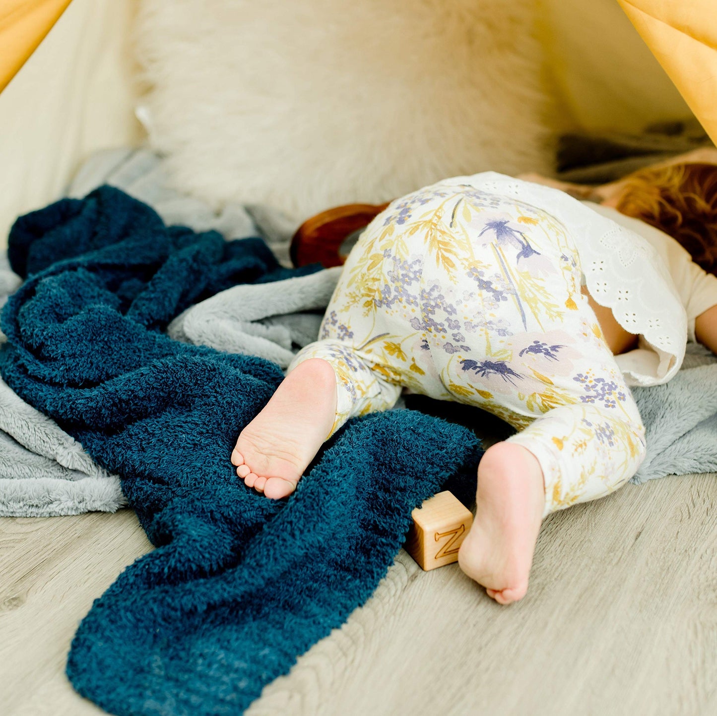 SARANONI Bamboni Luxury Baby Blanket | Plush Blanket for Infant Boys & Girls | Receiving Blanket 30” x 40” | Gray
