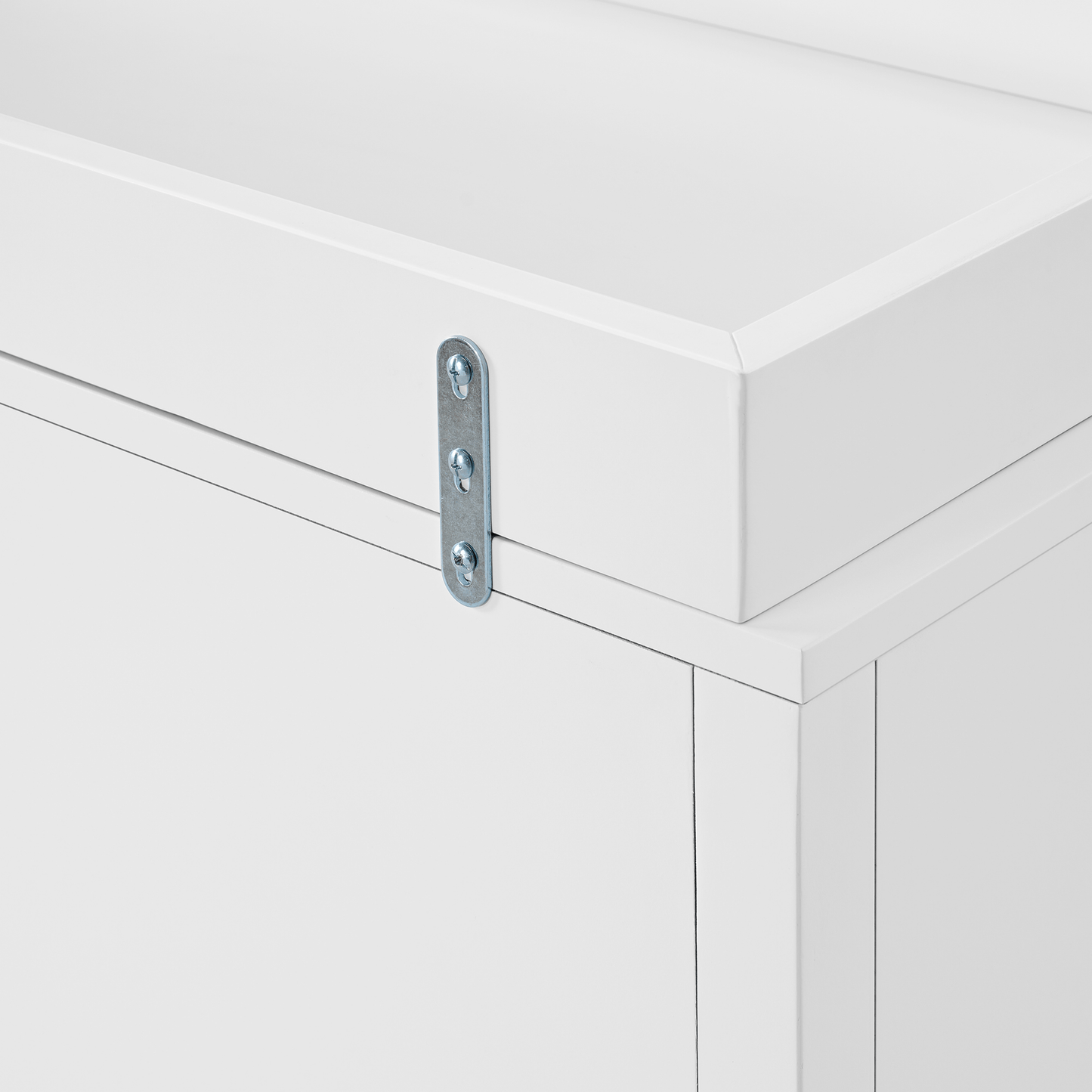 The Newport Large Dresser
