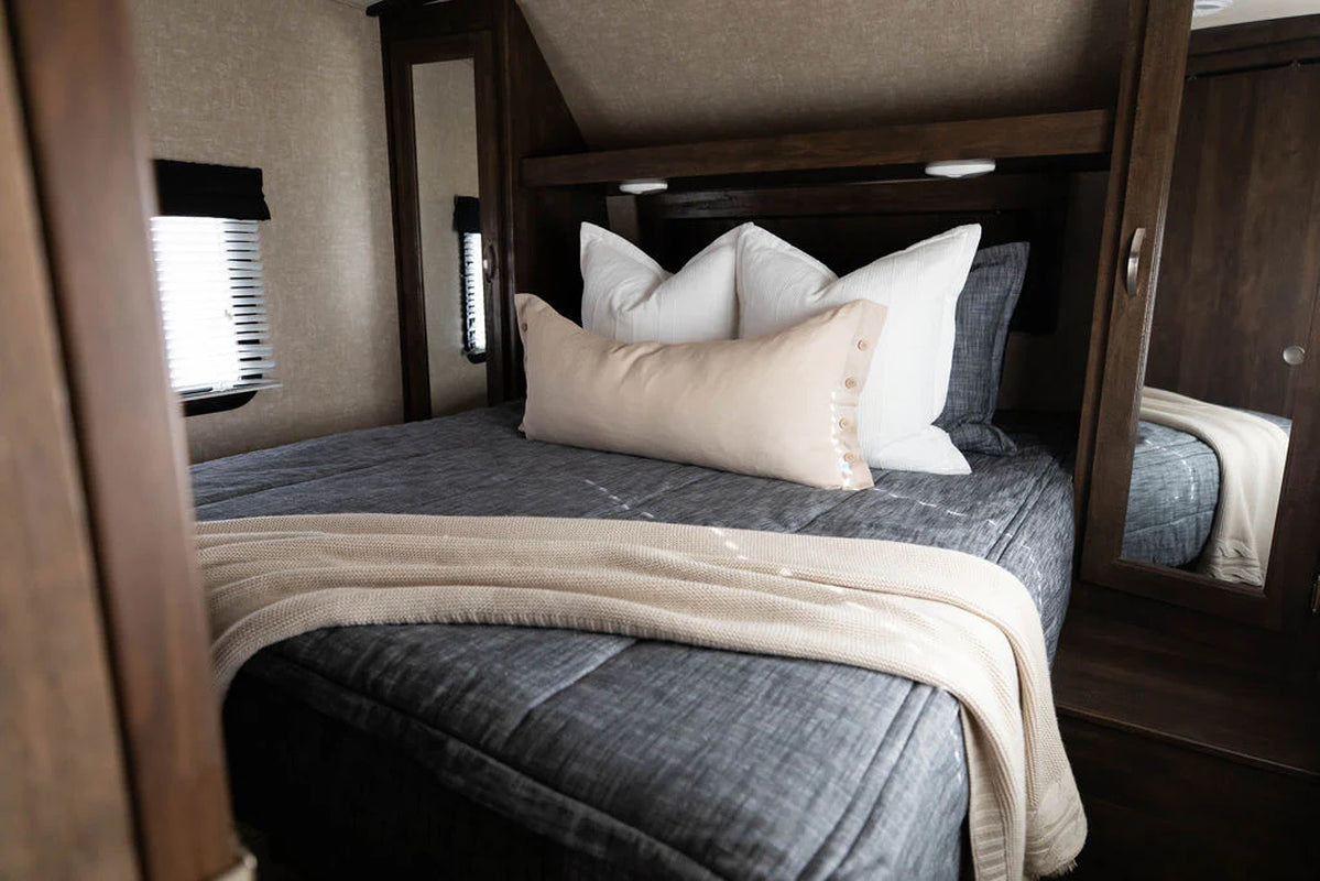 Oliver Luxe Bedding Set