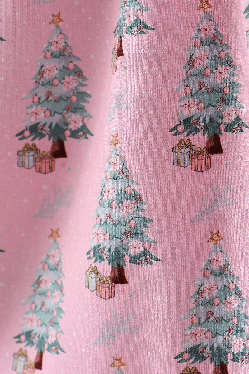 Pattern of Christmas trees and presents on a pink background
