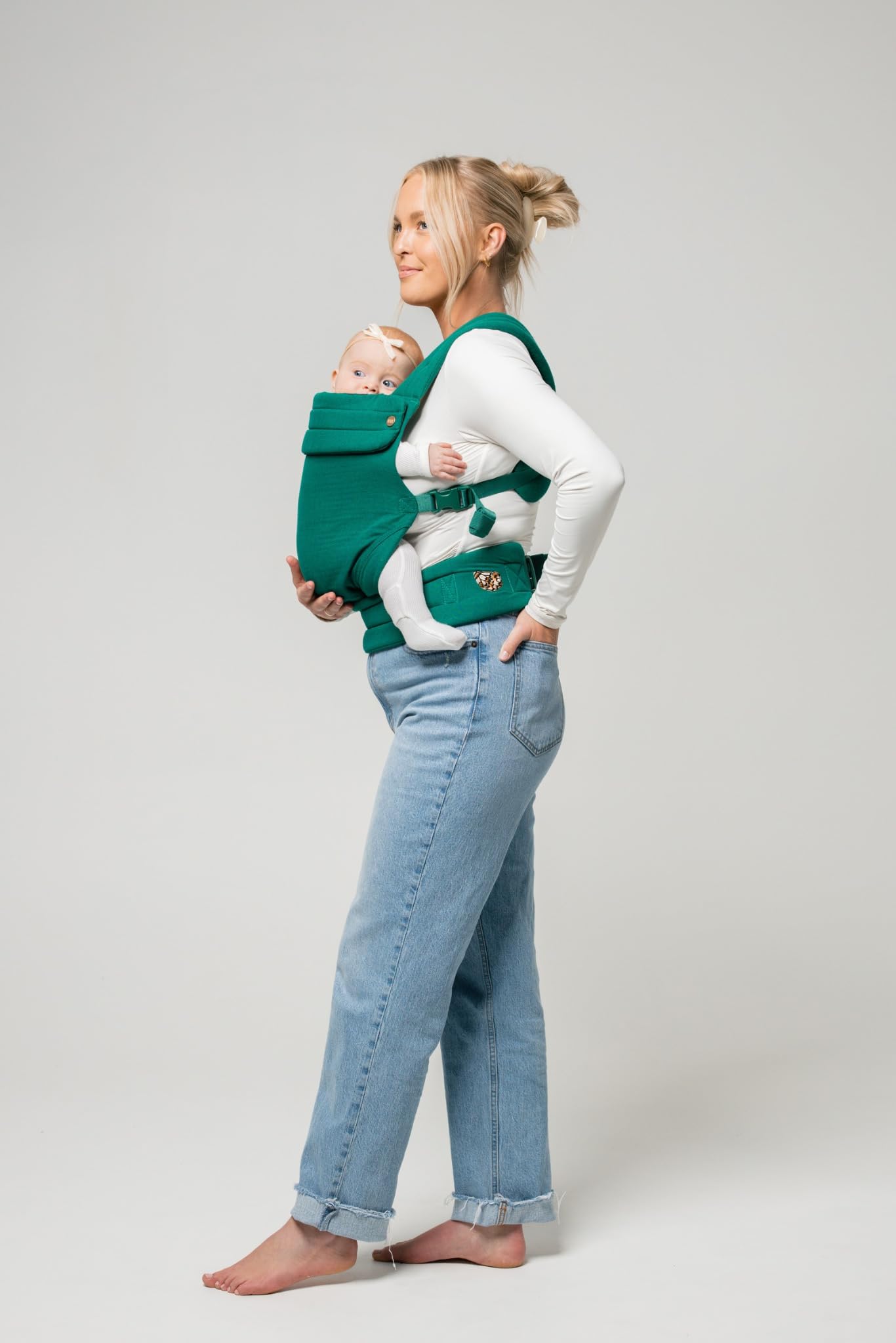 Mabē Monarch Ergonomic Baby Carrier – Premium Cotton Soft Structured Newborn to Toddler Carrier with Hip-Healthy Design, 3 Carry Positions (7-35lbs), Lightweight & Breathable, (Ivory)