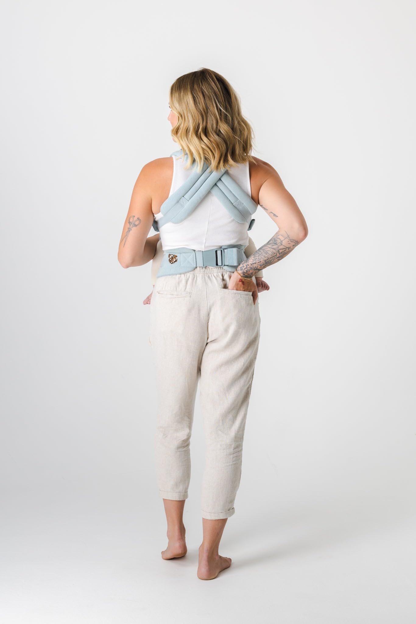 Mabē Monarch Ergonomic Baby Carrier – Premium Cotton Soft Structured Newborn to Toddler Carrier with Hip-Healthy Design, 3 Carry Positions (7-35lbs), Lightweight & Breathable, (Ivory)