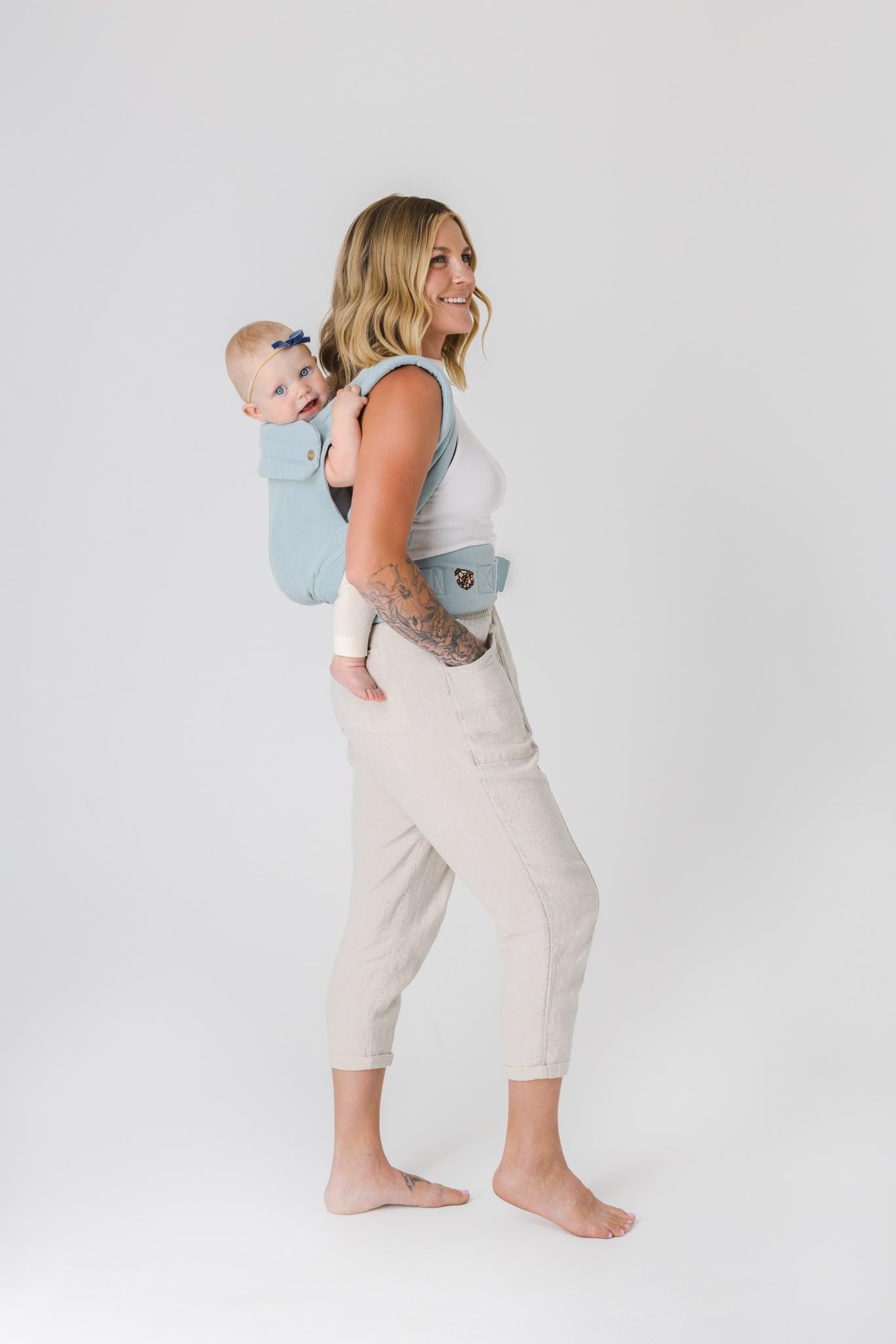 Mabē Monarch Ergonomic Baby Carrier – Premium Cotton Soft Structured Newborn to Toddler Carrier with Hip-Healthy Design, 3 Carry Positions (7-35lbs), Lightweight & Breathable, (Ivory)
