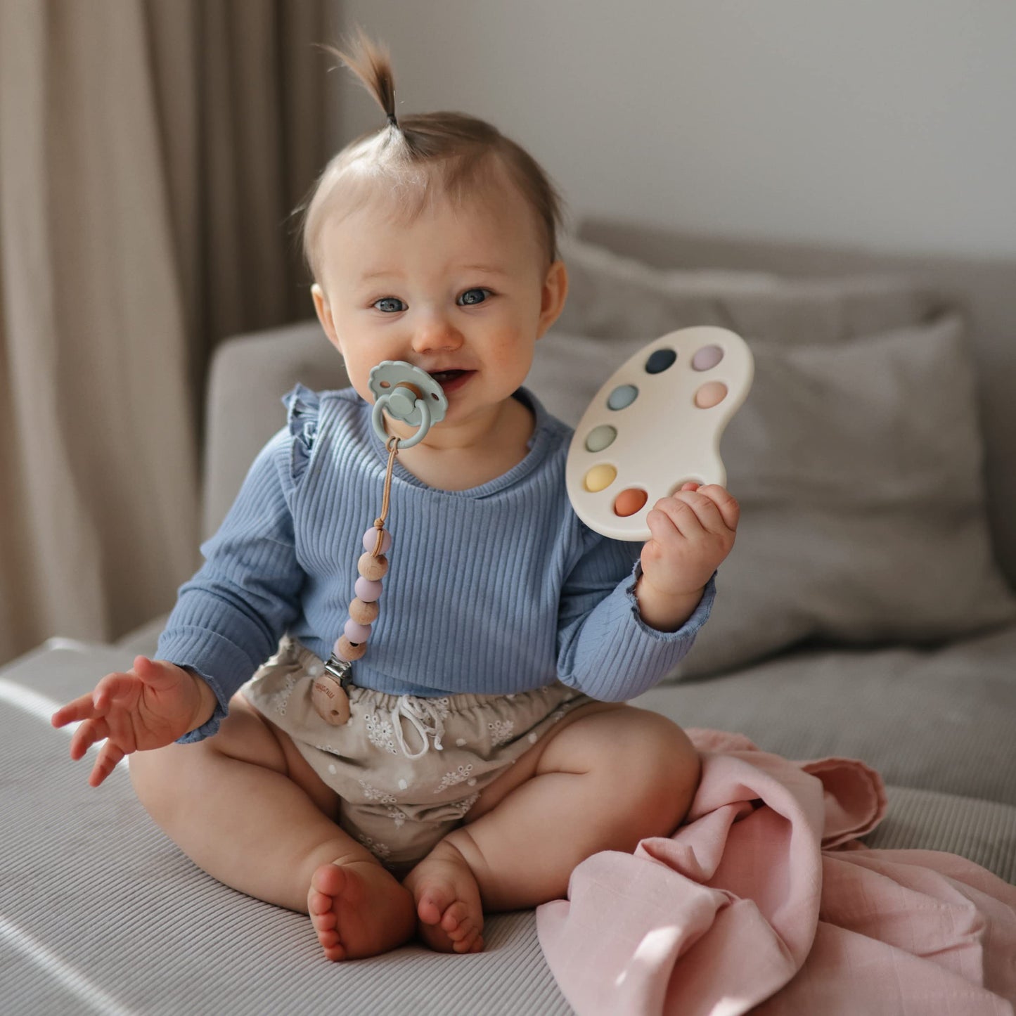 FRIGG Daisy Natural Rubber Baby Pacifier | Made in Denmark | BPA-Free (Aurora/Bright White, 0-6 Months) 2-Pack
