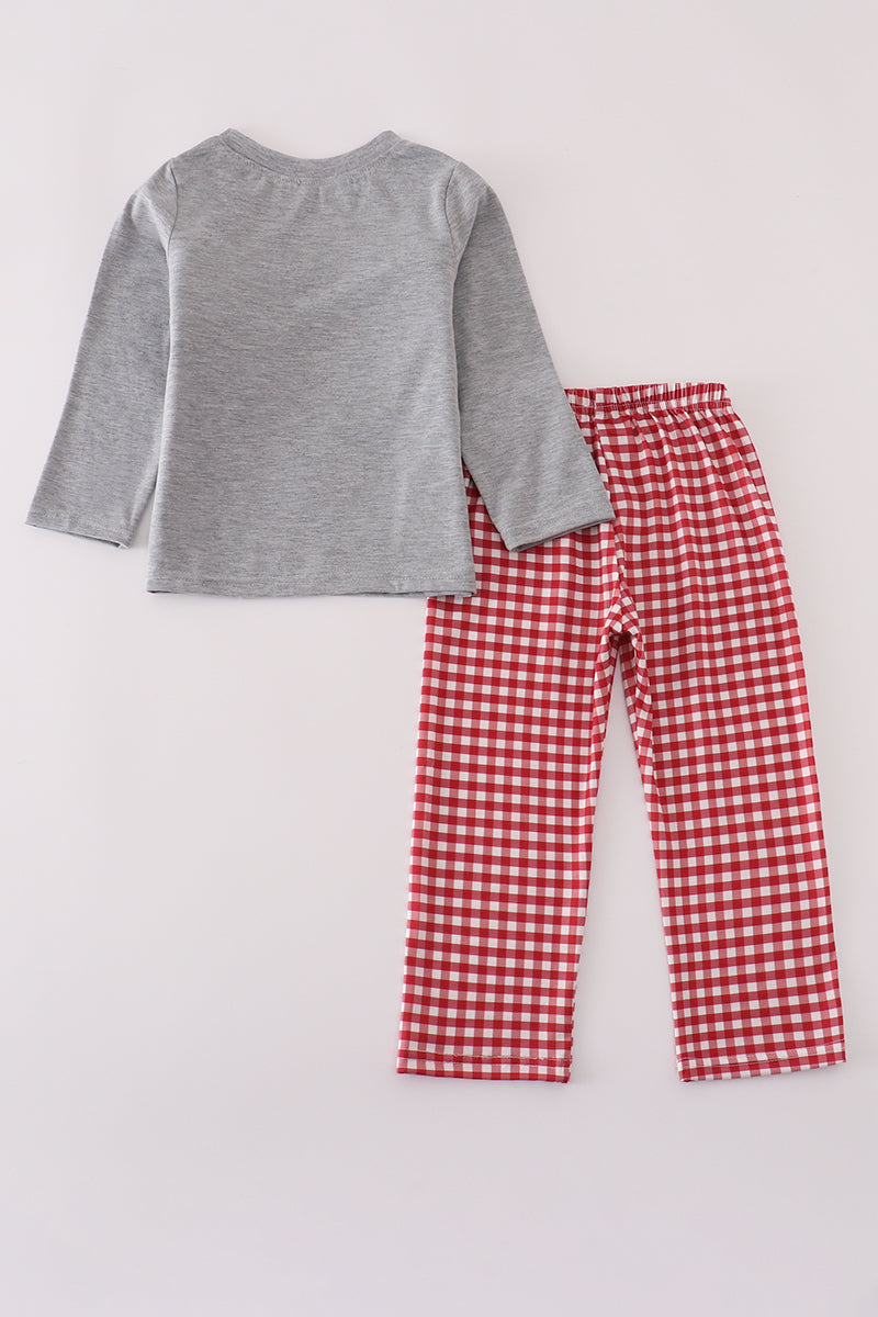 Gray long-sleeve shirt and red checkered pants on a white background